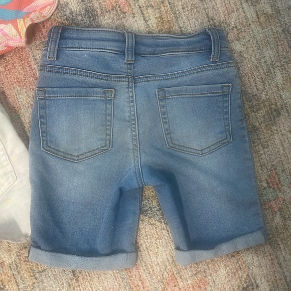 Girls Cat & Jack Cutout Swimsuit and 2 Shorts Lot (Small 6/6x) - Picture 7 of 7